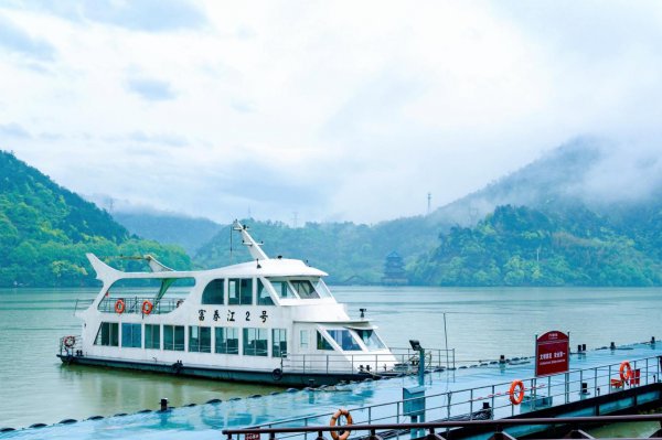 富春江畔忆黄公望